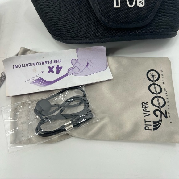 Pit Viper 2000’s Baseball Sunglasses White Yellow Carrying Case - Picture 6 of 9